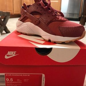 Women’s Huarache Sneakers.